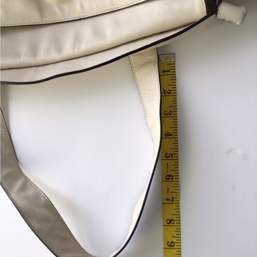 CHANEL Large Edgy Tote Bag - Picture 16 of 16